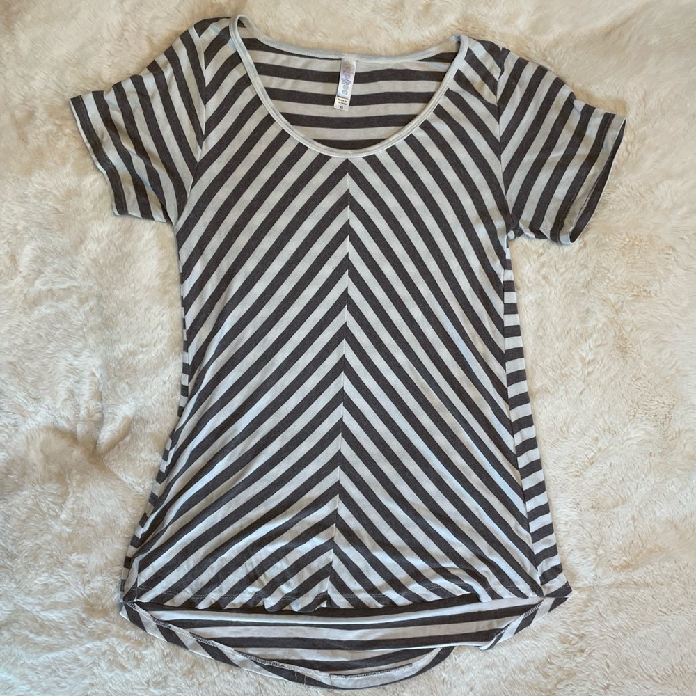 Lularoe stripped tee